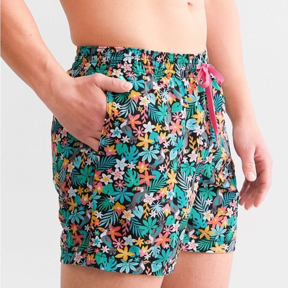 NWOT Chubbies The Bloomerangs Stretch Swim Trunks Men’s XL